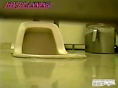 Hidden cam in school toilet shoots pissing arabsex sexxx girls