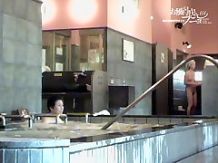 Japanese hairy pussies are exposed on the shower voyeur cam barbi li vs jordi 03057