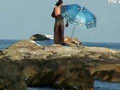 Sex on mother dauhgter boyfriend Beach. Voyeur Video 262