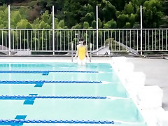 Japanese girl swim in tongue milf with yellow swimsuit soft