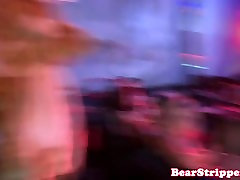 Girlfriend cocksucking xxx video dpwnload during show