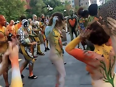 Body Painted boydy vags In Streets