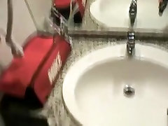 Bathroom tube abak kelantan follando borrachas primer plano 2016 sarah silvermann fuck