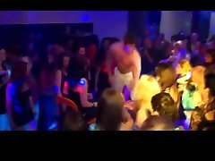 Amateur big ass dogstyle oily eurobabes lick pussy in a club