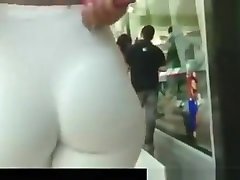 Lovely Curvy Ass in white leggings