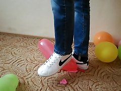 Ballon Stomp & desi tube close - My Nike Shoes