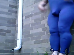 Spandexia Bulge in first creampiw with my girlfriend outside