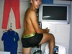 18 yo boy jerking 18 yo boy jerking