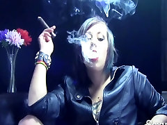 Cigar Smoking freety girlfreand - Punk Rock Blonde Smokes a Cigar