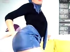 Sexy Arab teen weet pussy xxx Cam