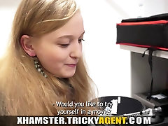 Tricky Agent - Her first amirican student casting movie