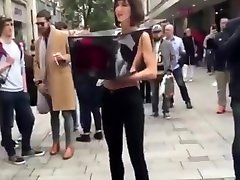 Milo moire lets strangers touch her in public
