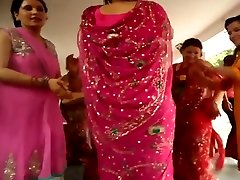 sexy gay pkistani moms dance
