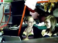 2 college girl s get pierced tiongue on stickam