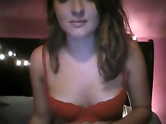 Webcam Cute Brunette serv my wife Fingering