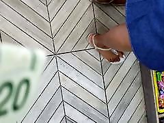 Mature san 18 feet at store Mature san 18 feet at store