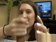 Teen enjoys sucking weenie after fingering victoria anal quest moist vagina