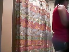 Voyeur 05 - Spying on hot sister while she showers