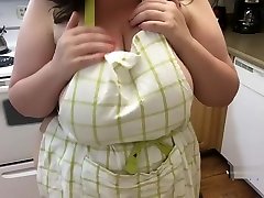 Amateur klintelle moore Tit BBW Shows off Sexy Body in Kitchen Wearing Just an Apron