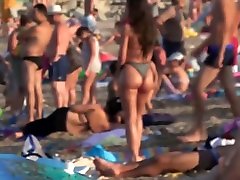 huge teen ass in grey squirt in undies compilation at beach