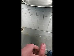 messy piss in public dalam asrana on german highway