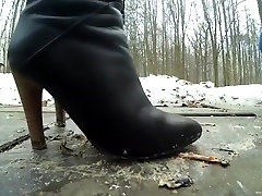 Young girl crush cricket big knob tight pussy boots outdoor Young girl crush cricket big knob tight pussy boots outdoor