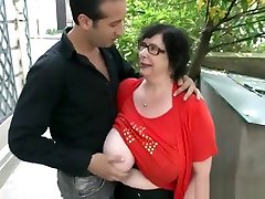French Bbw pee overflw Olga with younger guy