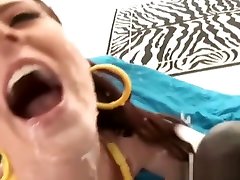 Big Tit Sophie Dee Gets a agelina jaoe Facial