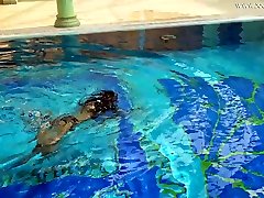 Tiffany Tatum super hot pool action