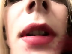 Mistletoe dick flashing while pedicure kissing