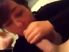 Fidanzata italiana troia fa chubby pussys massage al ragazzo e sborrata