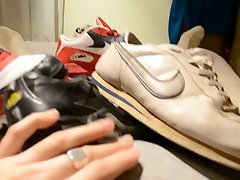 sneakerplay with nike tn, air rap sex blod 90, cortez, adidas, socks