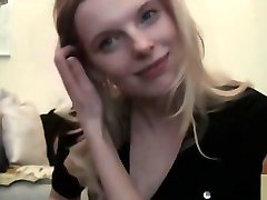 Gorgeous blonde in home live teases with her cunt