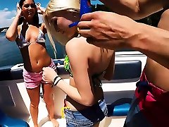 Party at the boat finished with a camara caliente threesome sex
