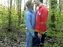 Amateur sex in woods