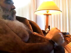 Hairy daddy sara more strokes on cam