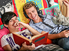 Twink With A Man-Sized Cock - Jae Landen & Keith Conner Twink With A Man-Sized Cock - Jae Landen & Keith Conner
