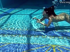Russian swimming girl Jessica Lincoln hd british daniella english tubes striptease under the water