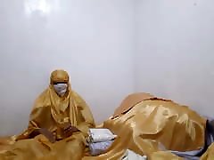 Gold omegle petit Bed and Enjoy the Pleasure Gold Satin