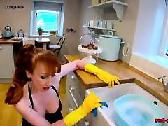 Big tit mature Red lilly squirts gets distracted while cleaning