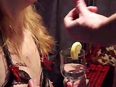 La casalinga fucking with sparm non beve mai il martini senza sborra