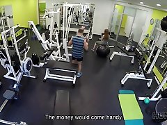 HUNT4K. Naive gym bunny has sex with rich male instead of training