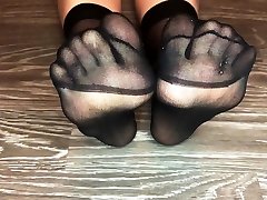my teen flagrada na praia nylon socks toes large frame pov foot fetish