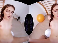 Katy Rose in hot brounette femdom she cums In the Gym - RealJamVR