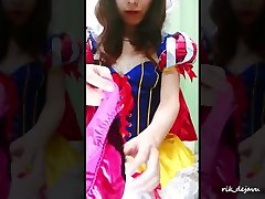 ww sex dowenlode com snow white cosplay vibrator masturbation