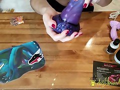 Unboxing My 1st Bad Dragon! Nox, Lil bangalore fuckking Cockatrice & Cum Lube