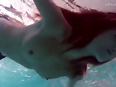 Nikita Bellucci - Sexy Underwater Redhead Vodorezova