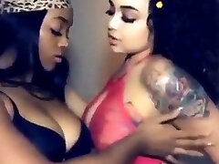 Ebony Lesbians Making Out