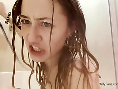 Madi Anger Leaked Nude Shower ticha masaj