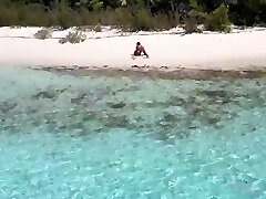 Nude Twerking On The Beach Video Leaked